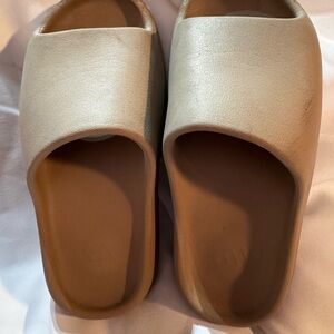 Cream Yeezy Slide Sandals